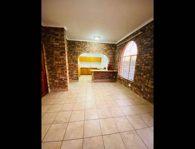 2 BEDROOM APARTMENT FOR SALE IN TRICHARDT